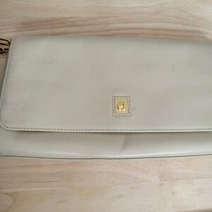 Etienne Aigner Cream Leather Clutch Chain Strap Evening‎ Bag Gold Chain Purse